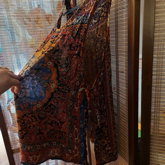 Unique Top - Picture 4 of 5